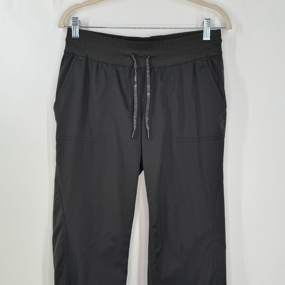 The North Face Black Hiking Capri Pants Women’s Size Medium - Picture 2 of 9